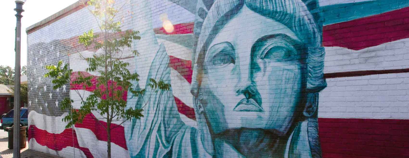 Bay Minette mural of statue of Liberty